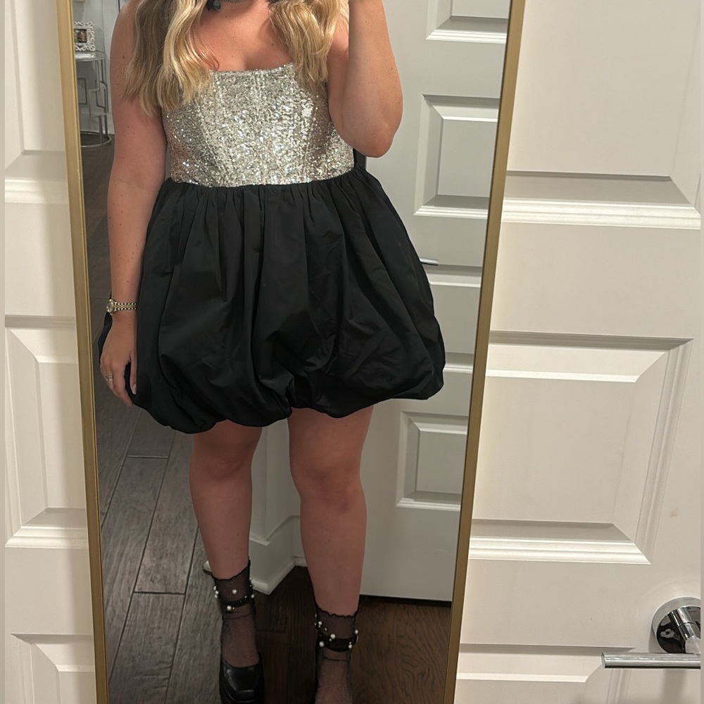 black mini bubble skirt